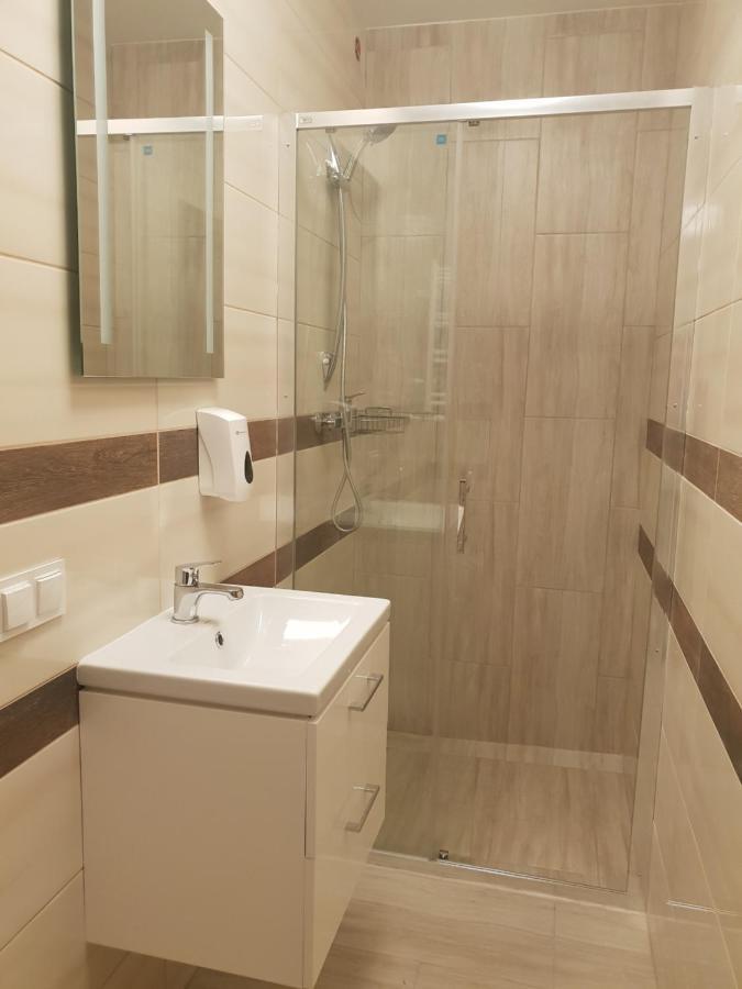 Hostel Mleczna - Metro Zacisze Варшава Екстер'єр фото